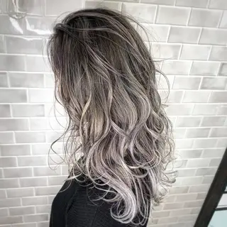 セミロング カラー 木下 旬起のヘアスタイル
