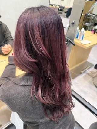 カラー 長谷川 紗羅のヘアスタイル