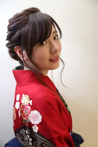 セミロング ヘアアレンジ 野崎 ひかりのヘアスタイル