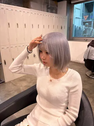ショート カラー ハイトーン 横浜💞ミオのヘアスタイル