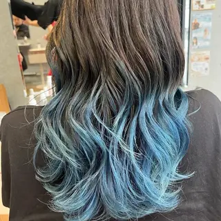 カラー ヒナ/レイヤーカット 艶感ワンカラーのヘアスタイル