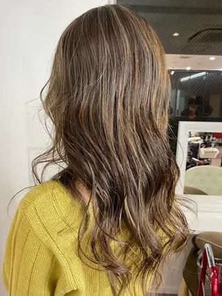 ロング カラー ハイライト&ブリーチ 💇🏼‍♀MAHOのヘアスタイル