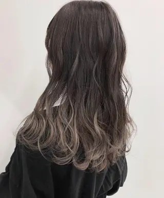 セミロング カラー 🦄インナーカラー 🦄貫井彩花のヘアスタイル