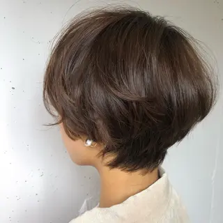 ショート 顔周りの垢抜けヘア 立山愛梨のヘアスタイル