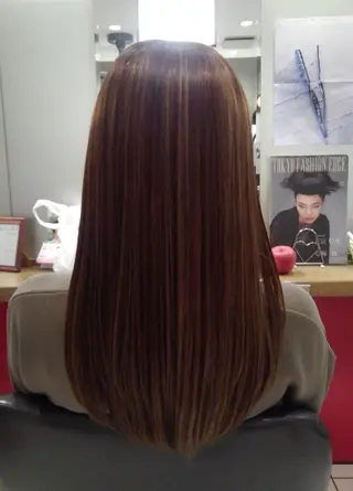 カラー ロング D/i所属・D/i |Y/no. 〈夜スパ17時〜〉のヘアスタイル