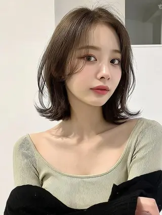 セミロング ヘアアレンジ レイヤー／Wカラー ／マッキーのヘアスタイル