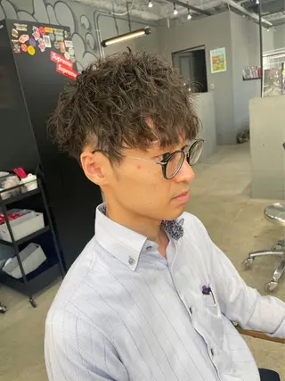ミディアム パーマ メンズ メンズ専門サロン wokeのヘアスタイル