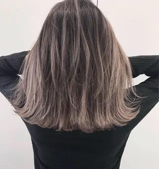 セミロング カラー 坂口 功一郎のヘアスタイル