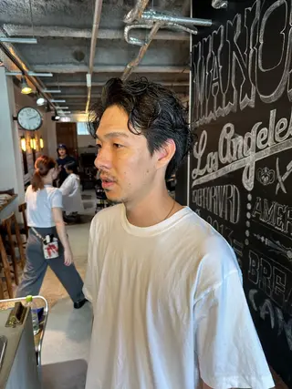 ミディアム パーマ メンズ 俵 知広のヘアスタイル