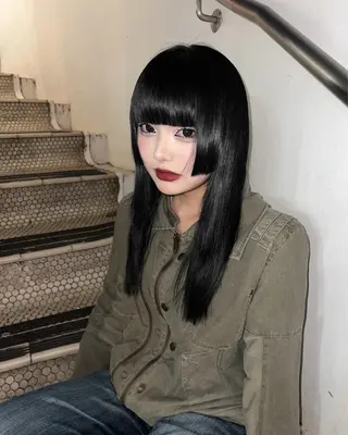 ロング AIRA/ブリーチ ‪/透明感カラーのヘアスタイル