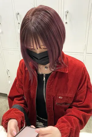 ミディアム カラー kai .のヘアスタイル