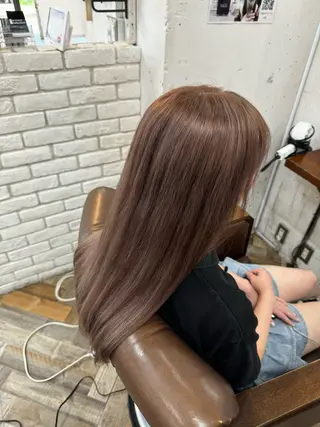 ロング しおん @_qliwjsl_のヘアスタイル