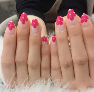 ネイル mano nella manoのネイルデザイン