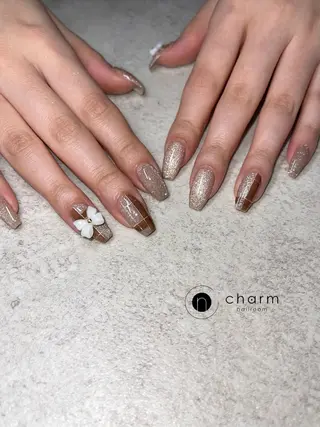 ネイル ネイルルーム チャームのネイルデザイン