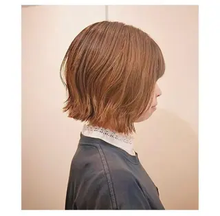 ミディアム 中野 誠子のヘアスタイル