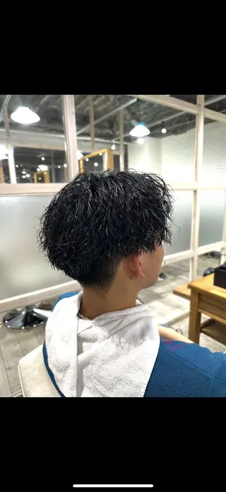 パーマ メンズ こまつ まりやのヘアスタイル