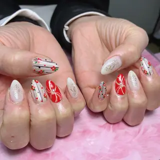 ミディアム hs nail salonのネイルデザイン