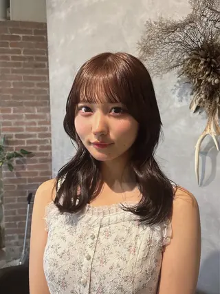 セミロング 艶カラー🫧/韓国 レイヤー/愛珠🎀のヘアスタイル