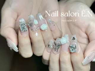 ネイル E.N🦋 長さ出し/持ち込みのネイルデザイン