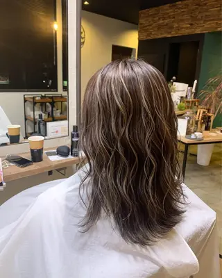 ミディアム 山﨑 大二郎のヘアスタイル