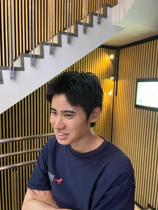 ショート メンズ ハイトーンカラー 坂本 翼のヘアスタイル