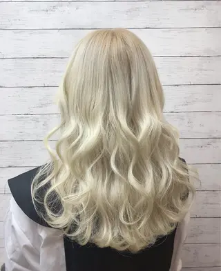 セミロング カラー 韓国ヘア🤍髪質改善 🇰🇷AKANEのヘアスタイル