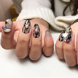 セミロング ネイル TOMOMI NAILsのネイルデザイン