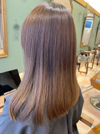 セミロング クロサワ ヨーコのヘアスタイル