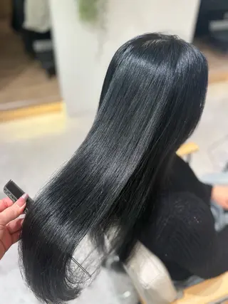 ロング カラー ブリーチ/マツエク 𝓡𝓲𝓷🫧のマツエク・マツパデザイン