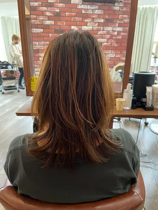 セミロング 眞壁 華子のヘアスタイル