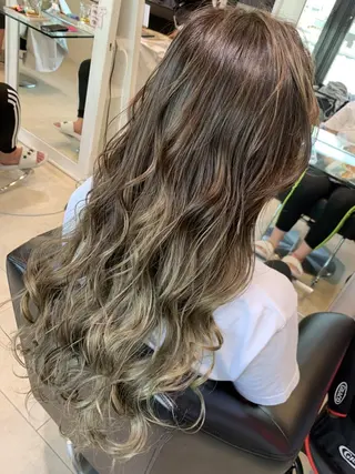 ロング CUT IN SHY 心斎橋店のヘアスタイル