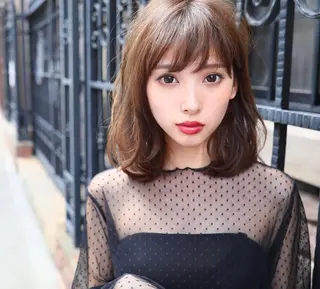 ミディアム カラー ガレリア エレガンテ栄のヘアスタイル