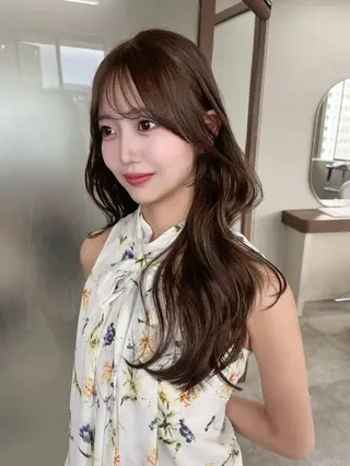 ロング 西尾 彩那のヘアスタイル