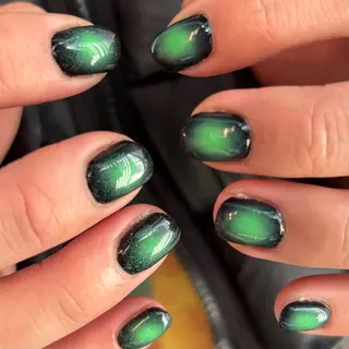 ネイル 🪐富島彩夏 /海外nail🪐のネイルデザイン