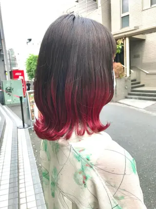 ミディアム カラー 横山 奈央のヘアスタイル