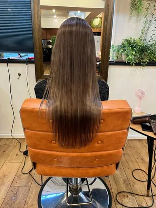 ロング ⚪️髪質改善 縮毛 店長 コウ⚪️のヘアスタイル