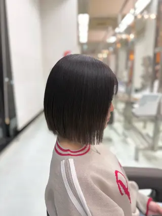 ショート 新井優馬｜縮毛矯正/ 地毛風ストレートのヘアスタイル