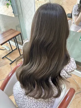 カラー 廣藤 梨花のヘアスタイル