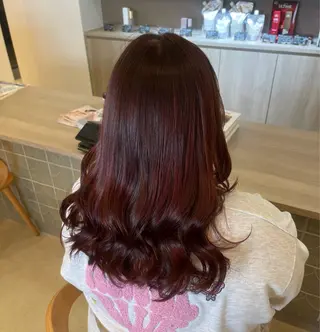 カラー ルプラボウ 鈴木 莉菜のヘアスタイル