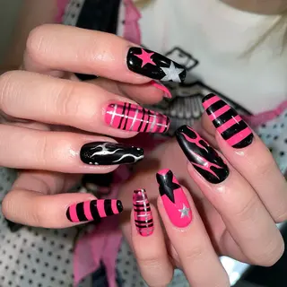 ネイル 【 ﾈｲﾘｽﾄ&ｱｲ ﾘｽﾄ】キヨカのネイルデザイン
