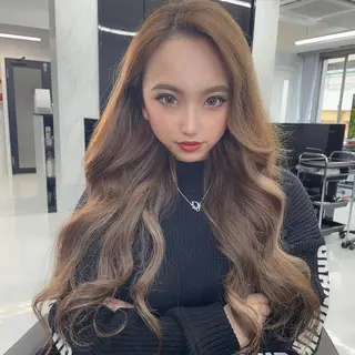 ロング カラー シールエクステ特化 ハイトーン、NANAのヘアスタイル