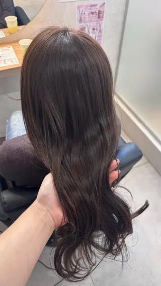 カラー 米倉 陽菜のヘアスタイル