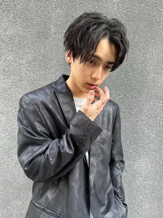 カラー *メンズ専門アカデミ ー🔥BLUCK🏁のヘアスタイル