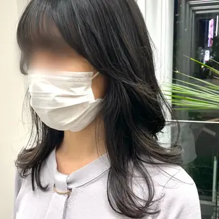 ロング パーマ ひなた あゆみのヘアスタイル