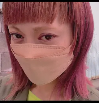 ミディアム 林 エリのヘアスタイル