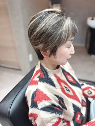 ショート Mina Akiyamaのヘアスタイル