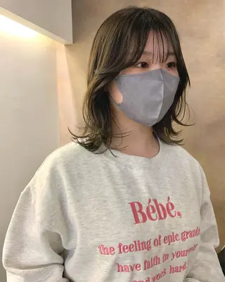 ミディアム カラー SAKINO. ベージュカラーのヘアスタイル