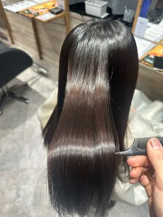 ロング LUPI 白神のヘアスタイル