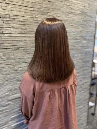 カラー プラスアルトラ アカデミーのヘアスタイル