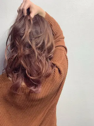 ミディアム カラー パーマ ヘアアレンジ キッズ ネイル 岩崎 克秀のヘアスタイル